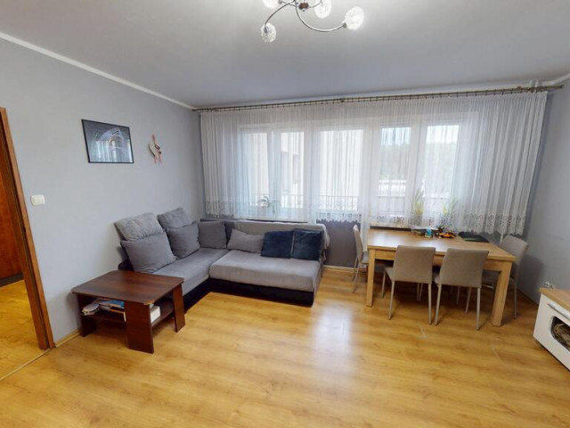 Przestronne 3 pokoje z dużym balkonem